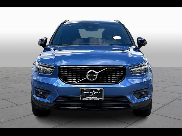 2020 Volvo XC40 R-Design