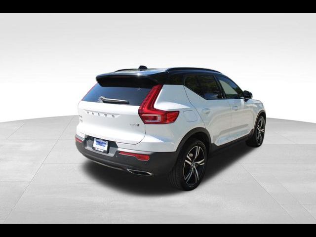 2020 Volvo XC40 R-Design