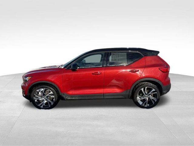 2020 Volvo XC40 R-Design