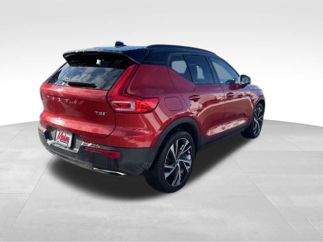 2020 Volvo XC40 R-Design