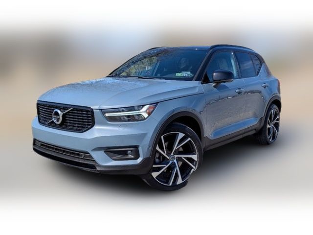 2020 Volvo XC40 R-Design