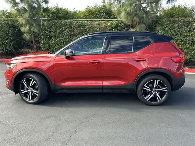 2020 Volvo XC40 R-Design