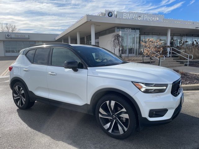 2020 Volvo XC40 R-Design