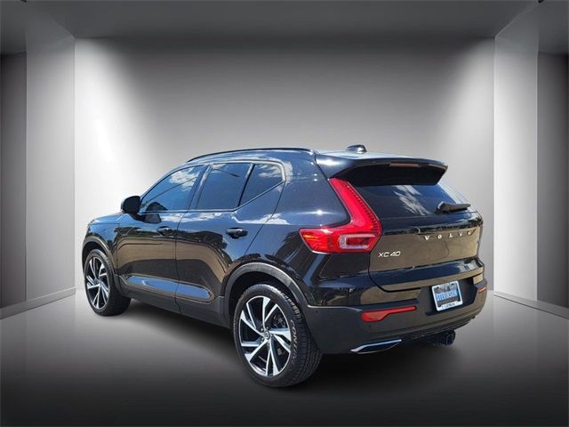 2020 Volvo XC40 R-Design