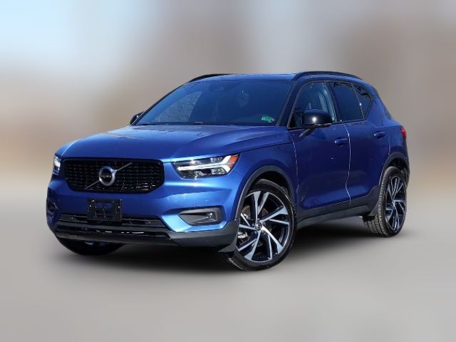 2020 Volvo XC40 R-Design