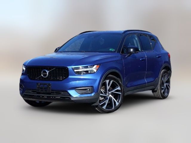 2020 Volvo XC40 R-Design