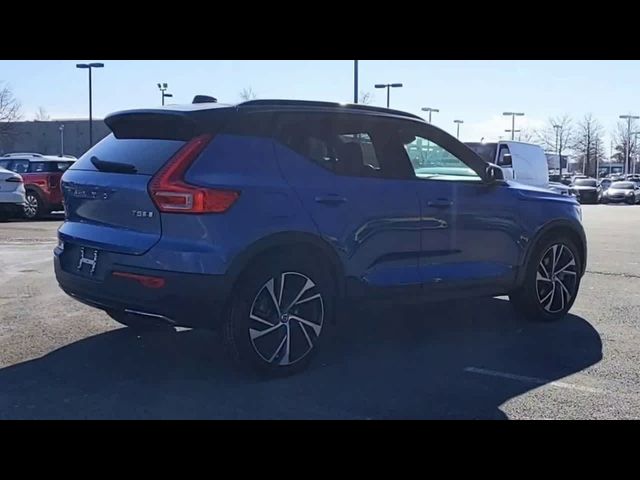 2020 Volvo XC40 R-Design