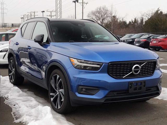 2020 Volvo XC40 R-Design