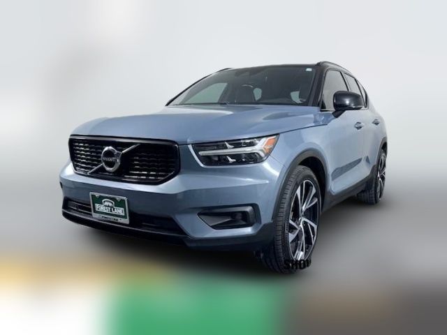 2020 Volvo XC40 R-Design