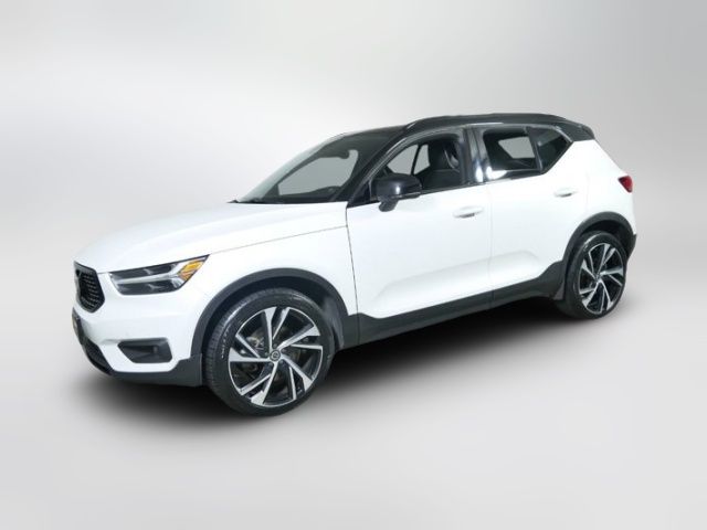 2020 Volvo XC40 R-Design