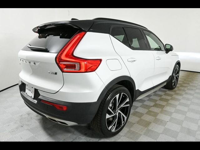 2020 Volvo XC40 R-Design