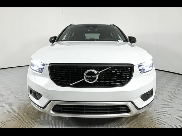 2020 Volvo XC40 R-Design