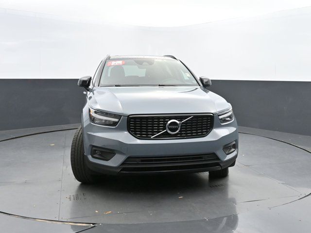 2020 Volvo XC40 R-Design