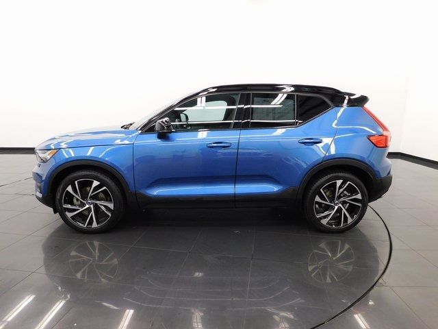 2020 Volvo XC40 R-Design