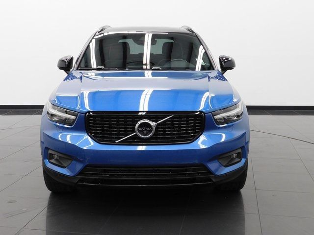 2020 Volvo XC40 R-Design