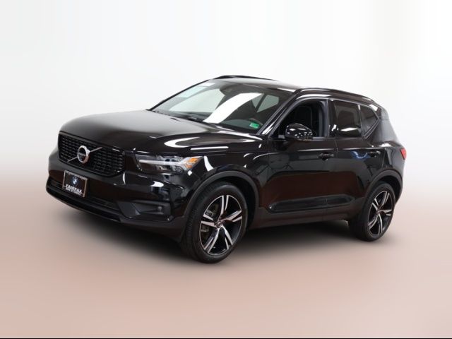 2020 Volvo XC40 R-Design