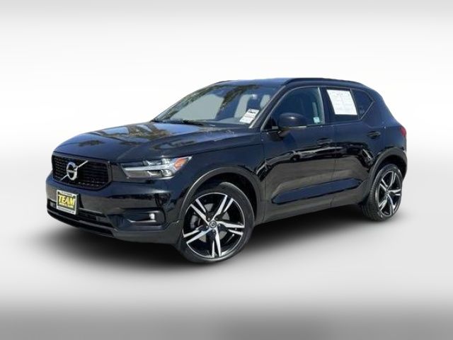 2020 Volvo XC40 R-Design