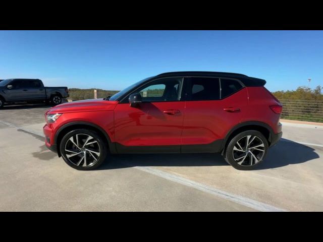 2020 Volvo XC40 R-Design