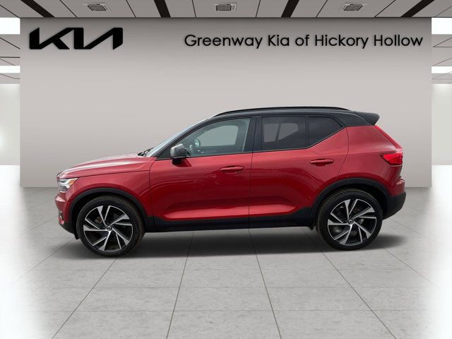 2020 Volvo XC40 R-Design