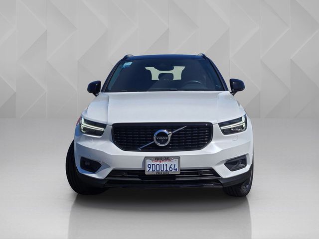 2020 Volvo XC40 R-Design