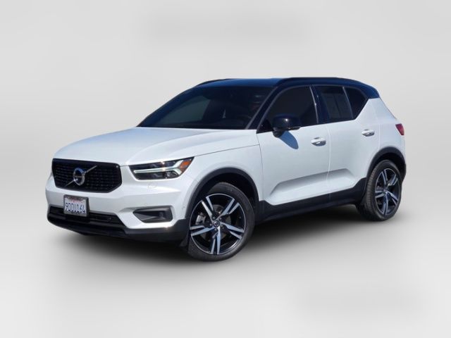 2020 Volvo XC40 R-Design