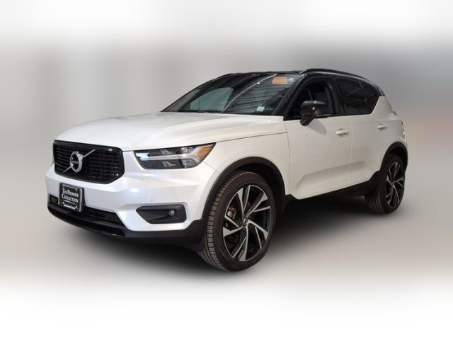 2020 Volvo XC40 R-Design