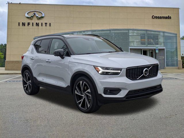 2020 Volvo XC40 R-Design