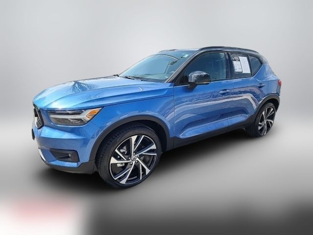 2020 Volvo XC40 R-Design