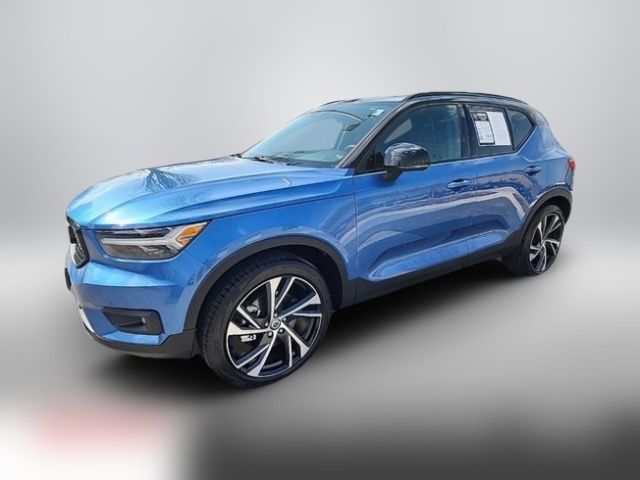 2020 Volvo XC40 R-Design