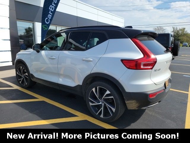 2020 Volvo XC40 R-Design