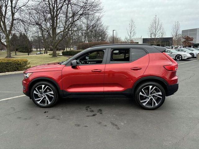 2020 Volvo XC40 R-Design