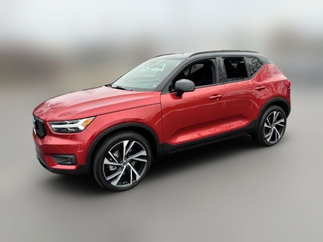 2020 Volvo XC40 R-Design