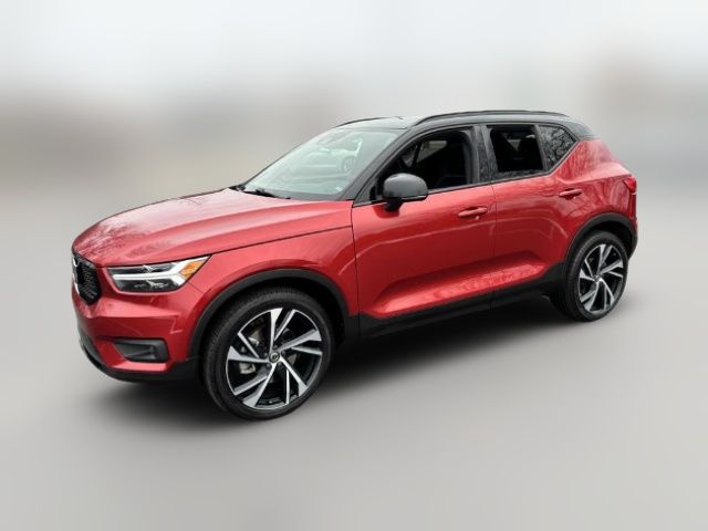 2020 Volvo XC40 R-Design