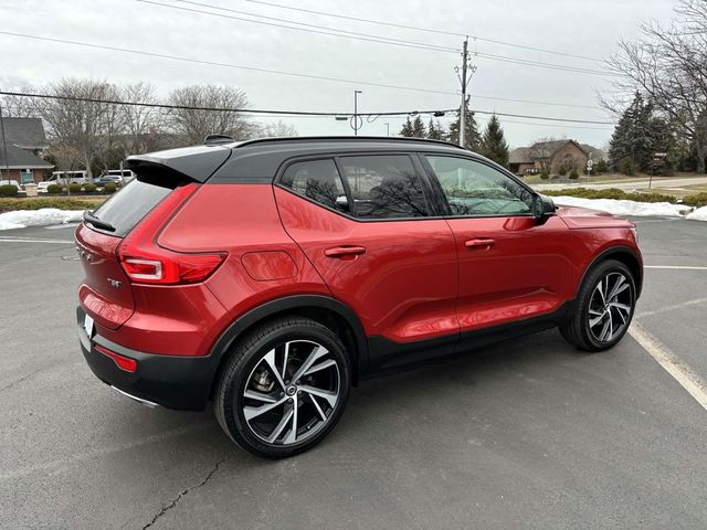 2020 Volvo XC40 R-Design