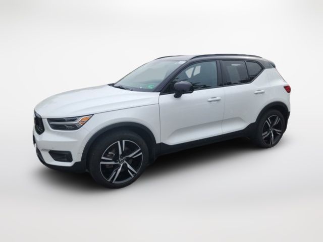 2020 Volvo XC40 R-Design