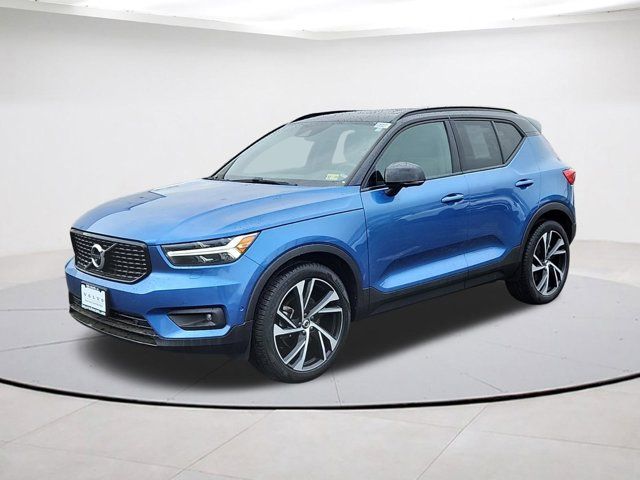 2020 Volvo XC40 R-Design