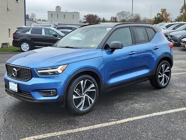 2020 Volvo XC40 R-Design