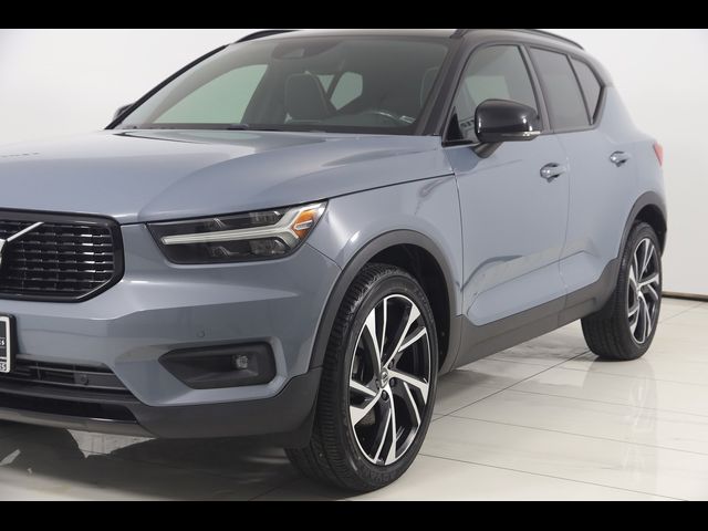 2020 Volvo XC40 R-Design