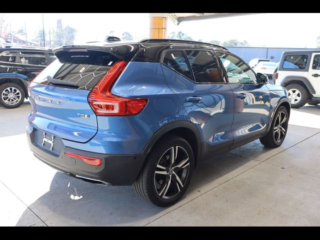 2020 Volvo XC40 R-Design