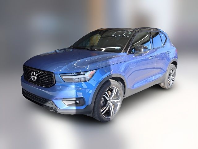 2020 Volvo XC40 R-Design