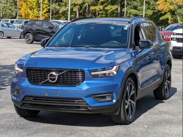 2020 Volvo XC40 R-Design