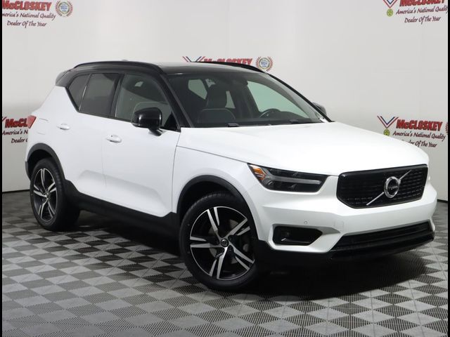 2020 Volvo XC40 R-Design