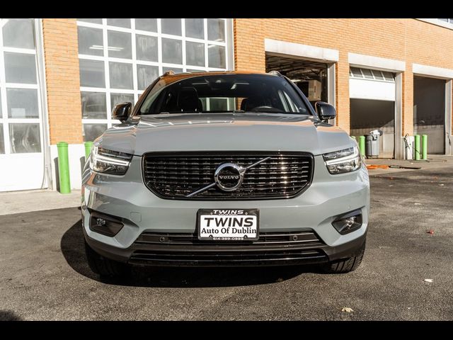 2020 Volvo XC40 R-Design