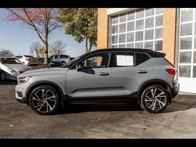 2020 Volvo XC40 R-Design