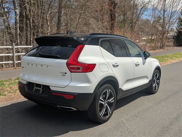 2020 Volvo XC40 R-Design