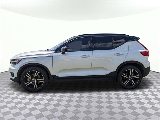 2020 Volvo XC40 R-Design