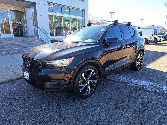 2020 Volvo XC40 R-Design