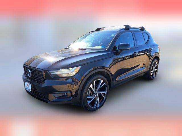 2020 Volvo XC40 R-Design