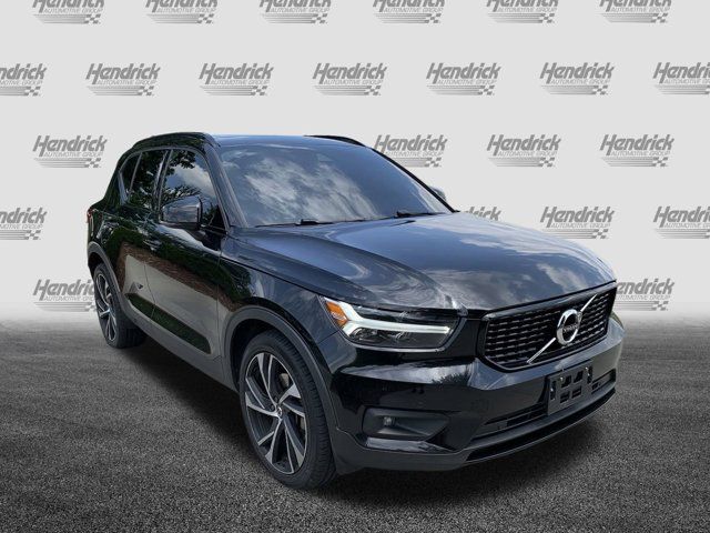 2020 Volvo XC40 R-Design