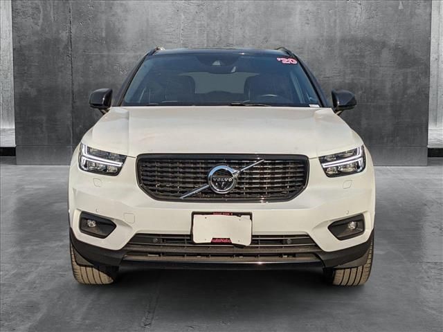 2020 Volvo XC40 R-Design